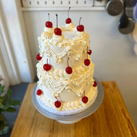 Ornate Lambeth Two-Tier