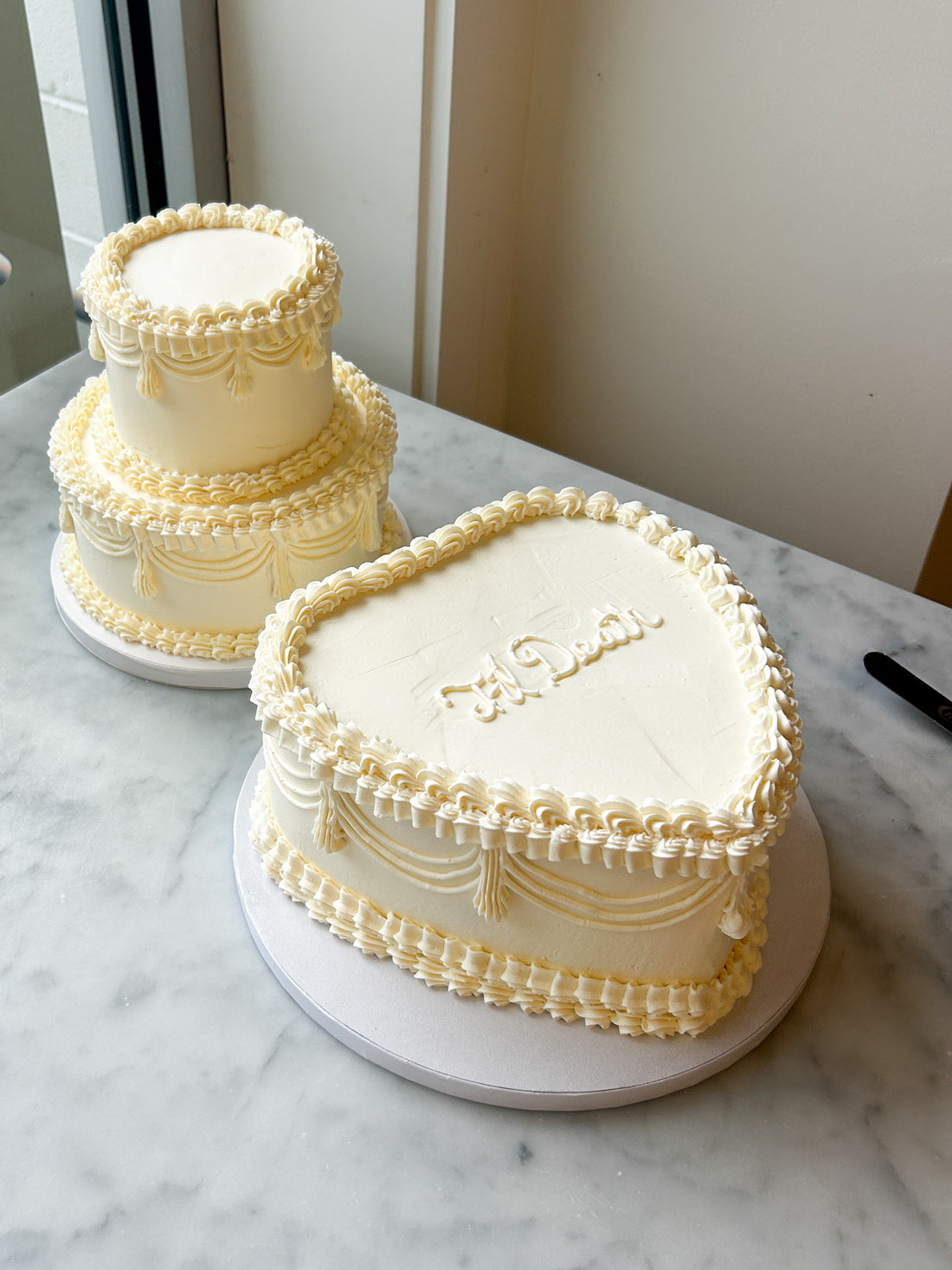 Ornate Vintage Heart Single Tier Cake
